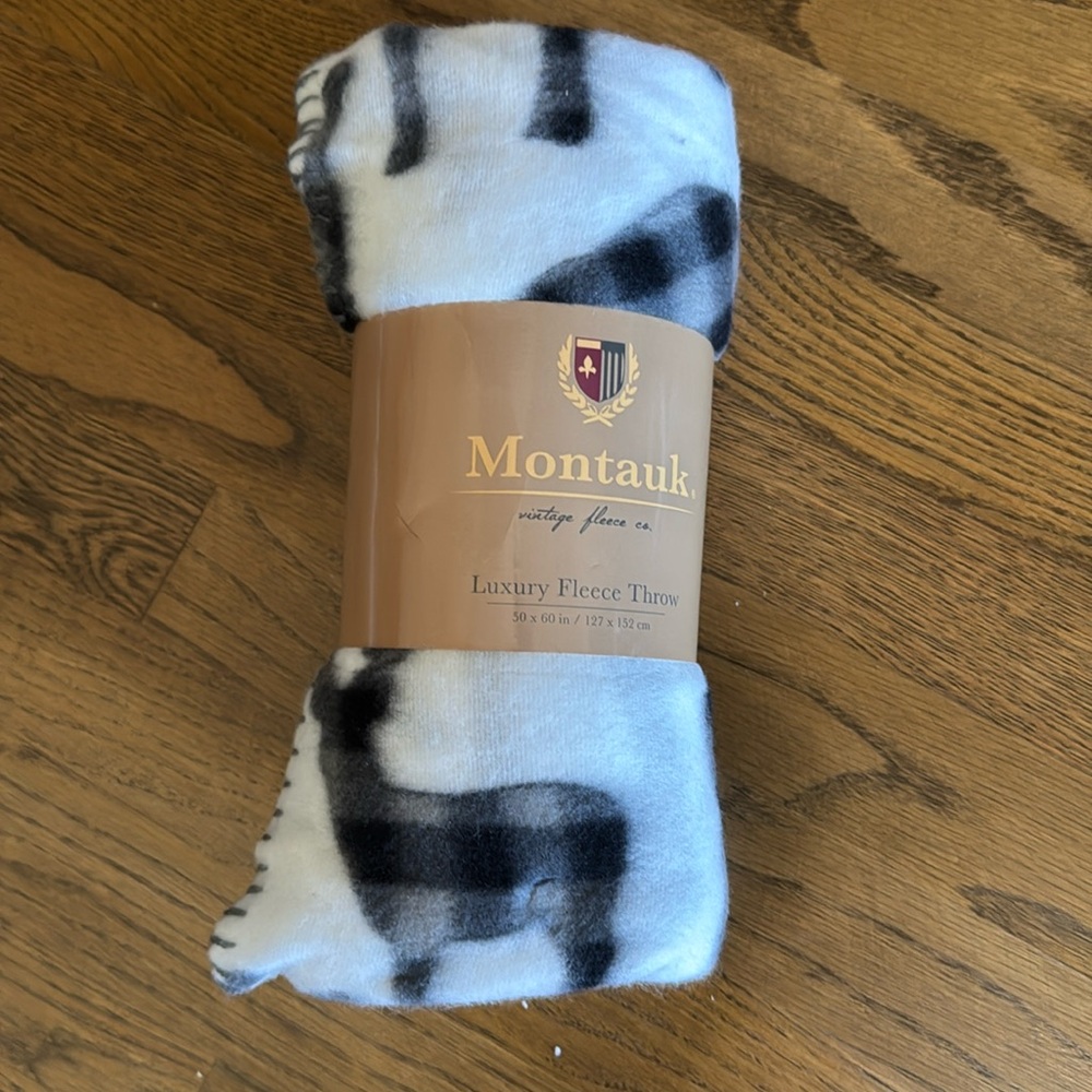 Montouk Luxury Fleece Throw